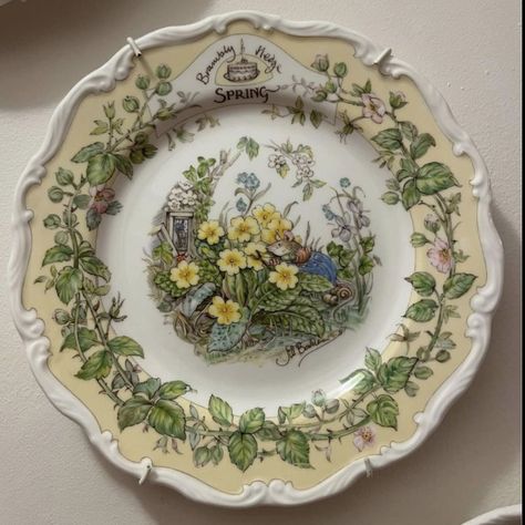 Brambley Hedge, Brambly Hedge, Antique Dishes, Art Ceramics, Ceramic Tableware, China Patterns, Vintage Plates, Beautiful Dishes, Ceramic Clay