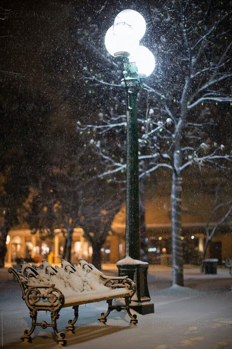 Park Bench Aesthetic Night, Snowy Street Aesthetic, Winter Street Photography, Snowy Street Night, Snowy Night Aesthetic, Street Lights Aesthetic, Snow Street, Night Park, Snowy Street