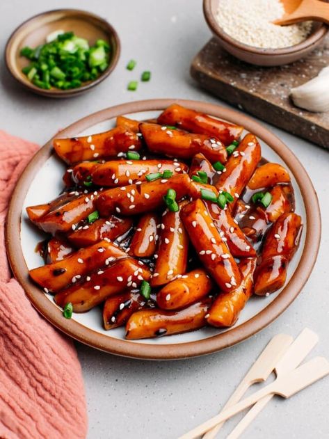 Easy Tteokbokki Recipe, Easy Tteokbokki, Tteokbokki Recipe Easy, Korean Vegetarian, Tteokbokki Recipe, Spicy Stew, Fermented Kimchi, Bean Sauce, Black Bean Sauce