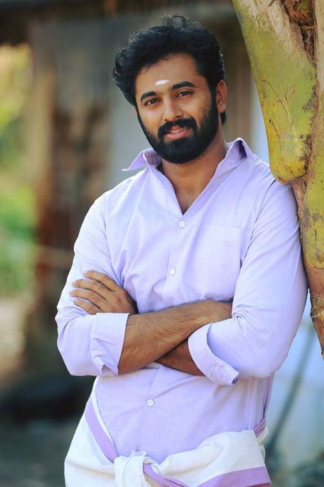 Unnimukundan Images, Mersal Vijay, Malayalam Actors, Unni Mukundan, Onam Dress, Movies Malayalam, Mma 2019, New Images Hd, Gentleman Aesthetic