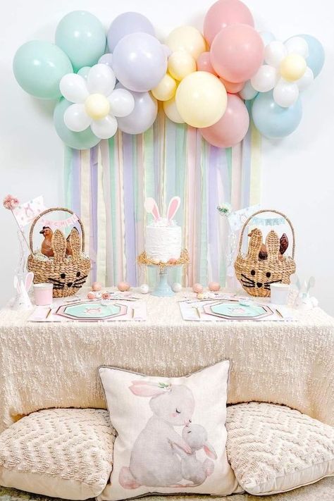 Don't miss this sweet Easter bunny-themed party! The table settings are gorgeous!! See more party ideas and share yours at CatchMyParty.com Adult Easter Party, Easter Party Ideas, Garland Balloon, Easter Baby Shower, Spring Daisy, Streamer Backdrop, Crepe Paper Streamers, Paper Streamers, Bunny Party