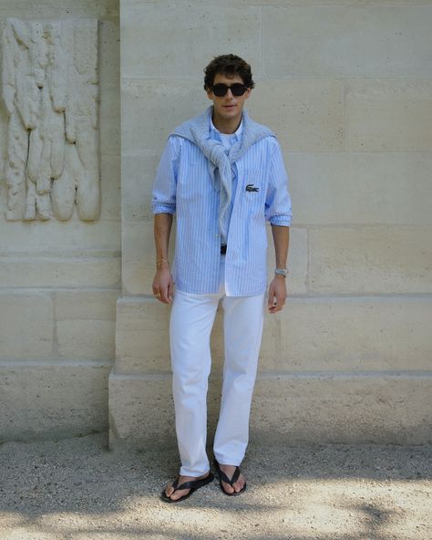 looking for the tennis court Sandals Aesthetic, Preppy Mens Fashion, Classy Outfits Men, Tennis Fashion, Mens Fashion Week, July 7, Tennis Court, Old Money, Fitness Inspo