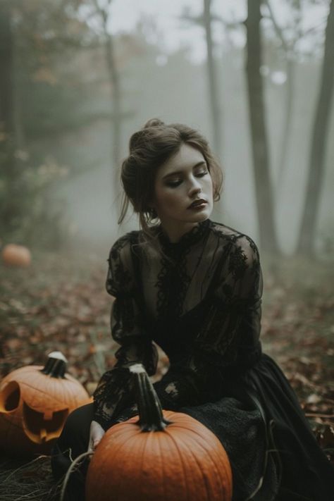 Haunting Photography, Haunted Photos, Spooky Makeup, Pumpkin Patch Photoshoot, Witch Photos, Holiday Portraits, Halloween Photography, Halloween Artwork, Beauty Photoshoot