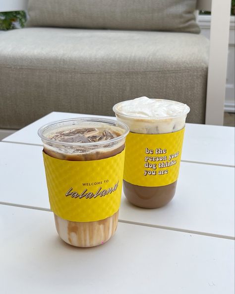 coffee los angeles la la land cafe iced vanilla latte La La Land Coffee Shop, La Coffee Shops, Coffee Los Angeles, Iced Vanilla Latte, Los Angeles Coffee, Honeymoon Vibes, Star Garden, Cafe Gratitude, Mobile Cart