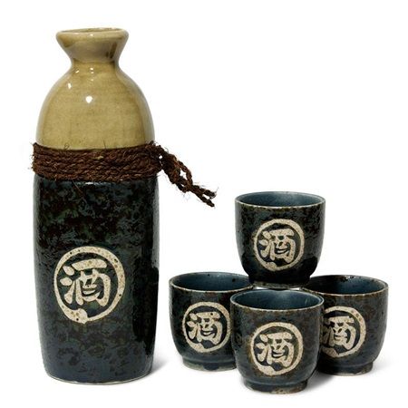 Nawamaki Sake Set Sake Sushi, Sake Cups, Sushi Set, Sake Bottle, Sake Cup, Sake Set, Diy Holiday Gifts, Japanese Dessert, Black Gift Boxes