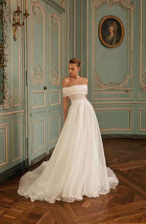 Daria Karlozi, Ivory Bridal Gown, Design Article, Wedding Dress Couture, New Wedding Dresses, Fashion Group, Best Wedding Dresses, Tulle Wedding Dress, Designer Gowns