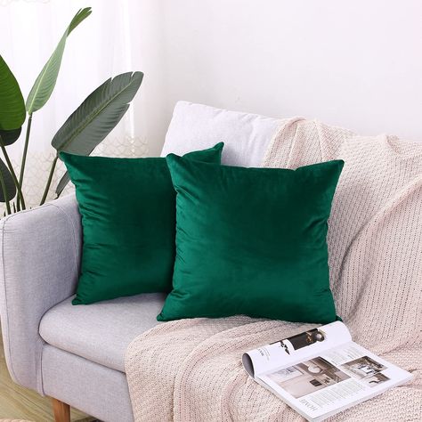 Emerald Green Couch, Cream Throw Pillows, Green Velvet Pillow, Dark Green Velvet, Emerald Green Velvet, Green Couch, Plaid Throw Pillows, Home Decor Colors, Luxury Cushions