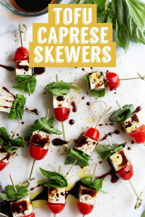 Tofu Caprese Skewers- this EASY vegan appetizer recipe is just like the classic but with tofu instead of mozzarella cheese. So excited for you to try these! #vegan #appetizer #healthy #italian Tofu Caprese, Appetizer Healthy, Caprese Salad Skewers, Vegan Appetizers Recipes, Vegan Appetizer, Skewer Appetizers, Caprese Skewers, Healthy Italian, Vegan Party