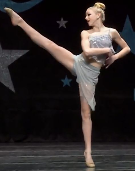 Dance Moms - Chloe Lukasiak - Lucky Star Chloe Lukasiak Dance, Chloe Lukasiak Dance Moms, Dance Moms Chloe Lukasiak, Dance Moms Chloe, Dance Moms Pictures, Dance Moms Dancers, Mom Aesthetic, Chloe Lukasiak, Night Sky Photography