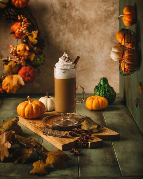 Pumpkin Spiced Latte, Food Photography Background, Maple Pumpkin, Food Photoshoot, Cafe Shop Design, Spiced Coffee, Fall Drinks, Food Themes, Pumpkin Spice Latte