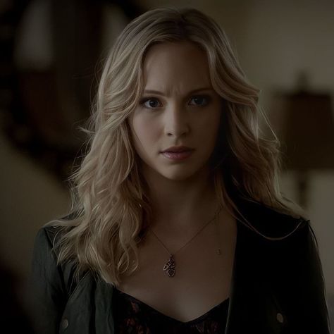 Forbes Aesthetic, Dr Face, Character Icons, Tvd Universe, Candice Accola, Candice King, Caroline Forbes, Model Aesthetic, Brunette To Blonde