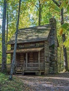 Log Cabin Two Story Cabin, Old Log Cabin, Old Cabins, Little Cabin In The Woods, Small Log Cabin, Tiny Cabins, Country Cabin, Cottage Cabin, Cabin Living