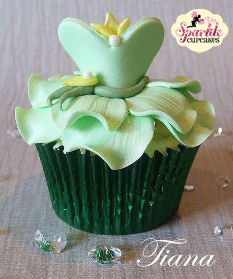 Tiana Cupcakes, Princess Tiana Cupcakes, Princess And The Frog Cupcakes, Sparkle Cupcakes, Princess Theme Cake, Princess Tiana Party, Tiana Wedding, Frog Cupcakes, Princess Tiana Birthday Party