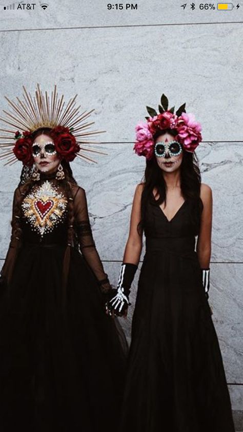 La Catrina Costume Dresses, Womens Skeleton Costume Ideas, Dis Del Los Muertos Outfit, Katrina Outfits Halloween, Catrina Costume Ideas, Sugar Skull Head Piece Diy, Diy Catrina Headband, Dia De Los Muertos Outfit Ideas, Day Of The Dead Outfits Woman