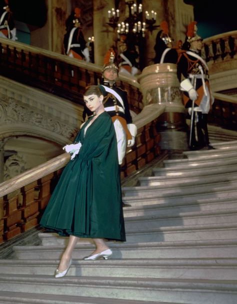 Audrey Hepburn Givenchy, Funny Face 1957, Audrey Hepburn Hair, Audrey Hepburn Photos, Givenchy Dress, Audrey Hepburn Style, Stephane Rolland, Pixie Pants, Elsa Peretti