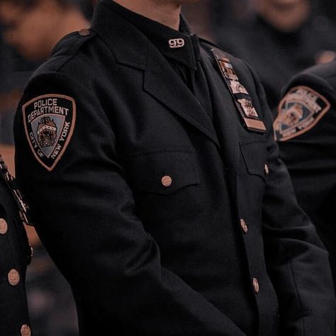 Police Man Aesthetic, Police Officer Aesthetic, Officer Aesthetic, Police Aesthetic, Detective Aesthetic, Police Uniform, Aesthetics Tumblr, Police Life, Taylor Smith