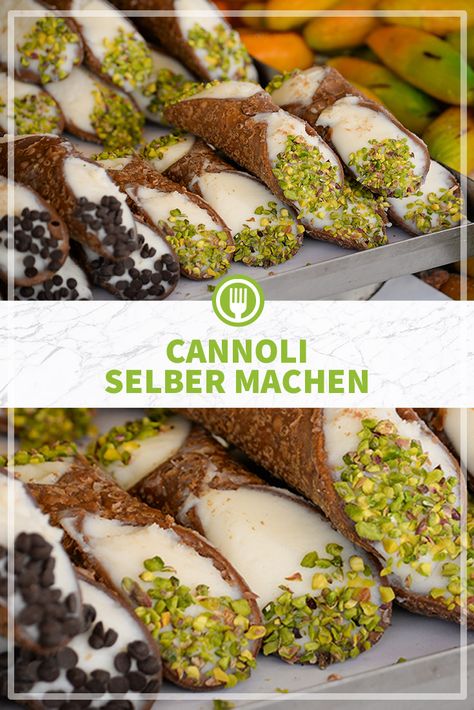 Cannoli Desserts, Gourmet Desserts, Cannoli, Köstliche Desserts, Avocado Toast, Cake Cookies, Avocado, Butter, Food And Drink