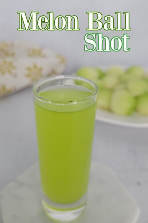 Easy Melon Ball Shot Recipe made with vodka, Midori Melon Liqueur, and Pineapple Juice. This green shot has a great tropical flavor. Shots With Melon Liquor, Melon Liquor Shots, Melon Ball Drink, Midori Drinks, Smirnoff Drinks, Easy Shot Recipes, Shots Alcohol Recipes, Green Cocktails, Vodka And Pineapple Juice