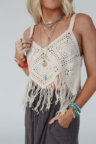 Concert Vibes, Diy Gift For Bff, Boho Essentials, Affordable Boho, Cute Fringe, Square Fabric, Short Shag Hairstyles, Bralette Outfit, Loose Tank