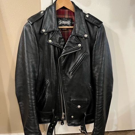 Schott vn626. Bad Smell, Cowhide Leather, Leather Jacket, Mens Outfits, Zipper, The Originals, Animals, Leather, Clothes Design