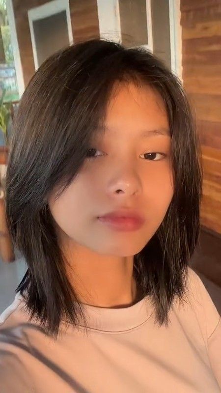 Korean Wolf Cut Hair Short, Feby Villar, Short Hair Tomboy, Layered Haircuts For Medium Hair, Filipino Girl, Hair Inspiration Short, Haircuts For Wavy Hair, Haircuts For Medium Hair, Short Hair Styles For Round Faces