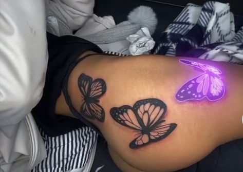 Butterfly Thigh Tattoo Black Women, Bum Tattoo Women, Butterfly Leg Tattoos, Butterfly Thigh Tattoo, Cute Thigh Tattoos, Bum Tattoo, Finger Tattoo For Women, Neck Tattoos Women, Writing Tattoos