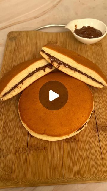 Chocolate Doberge Cake Recipe, Doracake At Home, Dora Cake Recipe, How To Make Dora Cake, Dora Buji Cake, A Dora Bowl, Cake Pancakes, Dora Cake, Easy Chocolate Cake