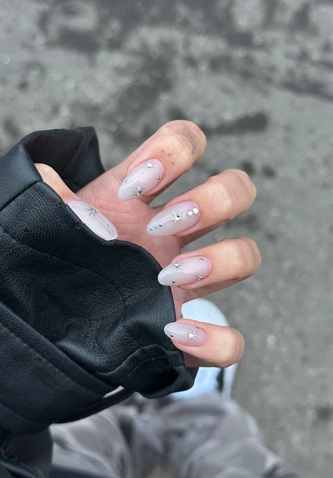 Nail Colors Almond, Fall Nude Nails, Autumn Manicure, Hello Nails, Spring Nail Designs, Minimal Nails, Casual Nails, Pretty Gel Nails, Soft Nails