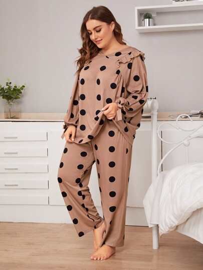 Women's Trendy Plus Size Clothing | Curve Clothing | SHEIN USA Lounge Wear Ideas, Cute Night Outfits, Dots Outfit, Linen Style Fashion, Cotton Night Dress, Night Suit For Women, Pijamas Women, Preggo Fashion, Polka Dots Outfit