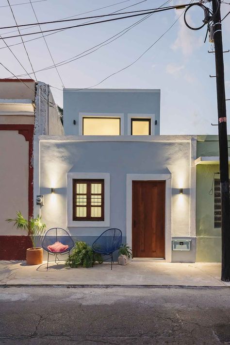 Workshop Architecture, Beautiful Modern Homes, Small Terrace, Narrow House, Design Case, Home Fashion, House Front, 인테리어 디자인, House Tours