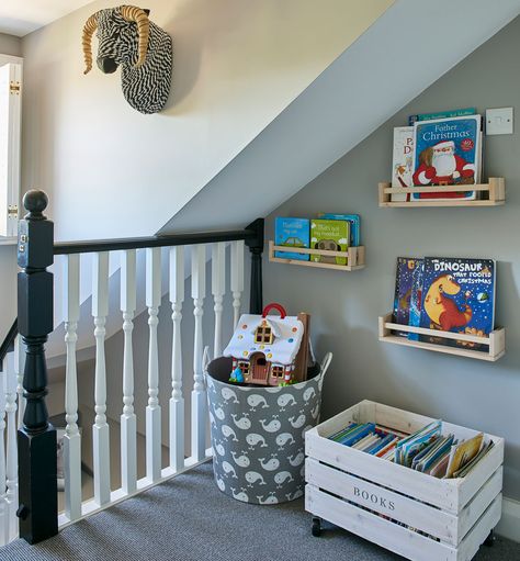 Stair Landing Play Area, Landing Space Ideas, 2nd Floor Landing Decor, Awkward Landing Space, Small Landing Ideas Upstairs Staircase, Upstairs Landing Play Area, Landing Ideas Upstairs Storage, Ideas For Landing At Top Of Stairs, Small Stair Landing Ideas