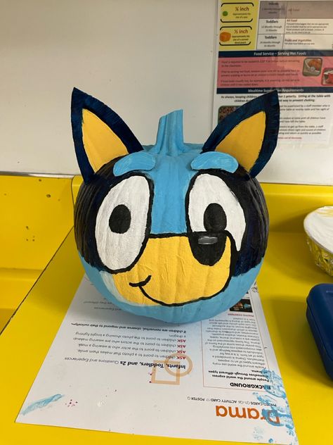 Painted bluey pumpkin for pumpkin contest Tractor Pumpkin Painting, Bluey Pumpkin Painting Ideas, Bluey Pumpkin Painting, Disguise A Pumpkin, Bluey Painting, Pumpkin Painting Party, Pumpkin Paintings, Pumpkin Decorating Diy, Pumpkin Paint