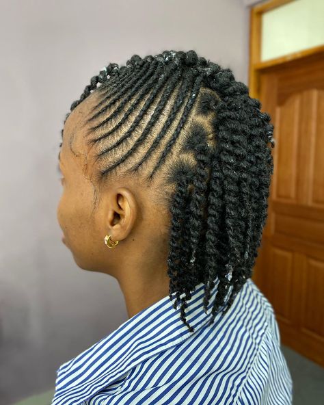 Protective Styles on Instagram: “Fake twist ❤️🌟  No added hair   You can walk in or call #0768001465 to book an appointment for this look,   Location 📍Mikocheni kwa Nyerere…” Afro Twist, Spring Twists, Twist Styles, Twist Style, Elegant Updo, Fashion Comfortable, African Hairstyles, Book An Appointment, Protective Styles