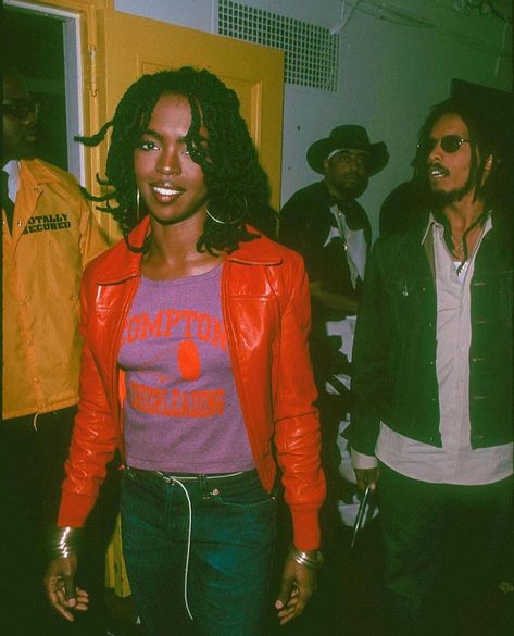 Lauryn Hill 90s, Ms Lauryn Hill, Lauren Hill, 90s Hip Hop Fashion, Lauryn Hill, 90’s Aesthetic, Vintage Black Glamour, Black Excellence, Black Culture