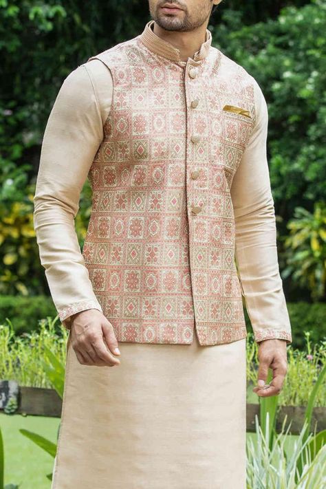 2 Menswear Indian, Sherwani Design, Engagement Dress For Men, Peach Outfit, Indian Wedding Reception Outfits, Latest Kurta Designs, Traditional Kurta, Peach Clothes, Indian Wedding Clothes For Men