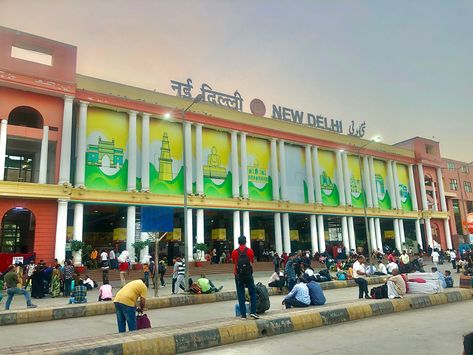 #newdelhi #railway New Delhi Railway Station, Hide Photo, Airport Pictures, Cute Couple Images, Couple Images, Aesthetic Themes, Railway Station, Beautiful Life, New Delhi