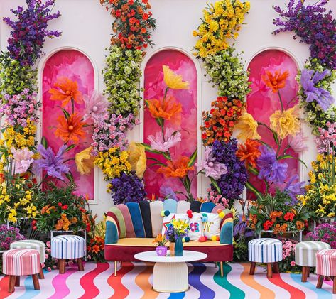 🔥 We're completely obsessed with this gorgeous backdrop decoration Decor: utssav_shraddha_bihani Follow www.decorsutrablog.com for Ideas … | Instagram Vibrant Mehendi Decor, Coachella Wedding Theme, Haldi Photobooth, Coachella Decor, Mehendi Setup, Haldi Stage, Couple Seating, Contemporary Wedding Decor, Poster Design Competition