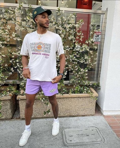 Tim Outfits, Men's Outfit By Occasions, Black Men Fashion Urban, Mens Fashion Denim, Nba Outfit, Mens Shorts Outfits, Urban Style Outfits, Black Men Street Fashion, Summer Shorts Outfits