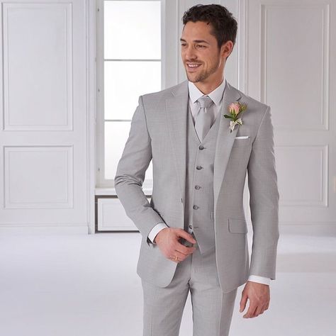 Light Grey Suits Wedding, Men Suits Style Wedding, Light Grey Suit Men, Wedding Suits Men Grey, Light Gray Wedding, Suit For Men Wedding, Groom Suit Grey, Grey Suit Wedding, Bridal Dresses Vintage