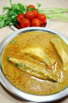 Mangalorean Vegetarian Recipes, Pomfret Fish, Fish Curry Recipe, Goan Recipes, Fried Fish Recipes, Indian Chicken, Kerala Food, Fish Fry, Fish Curry