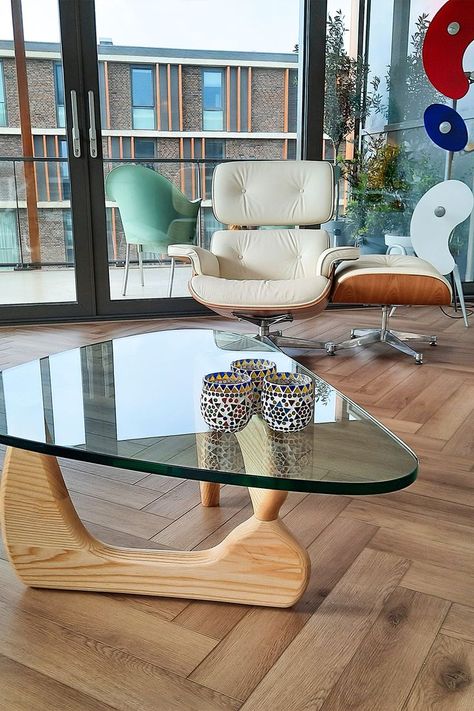 Eames Table, Modern Wooden Furniture, Noguchi Table, Mid Century Classic, Noguchi Coffee Table, Style Coffee Table, Cocktail Lounge, Stylish Coffee Table, Table Glass