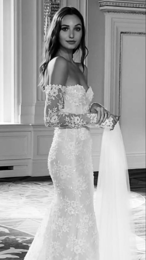 Wedding Dress With Veil, Dream Wedding Ideas Dresses, Wedding Mood, Dreamy Wedding, Wedding Dress Inspiration, Dream Wedding Dresses, Wedding Looks, Dream Dress, When Someone