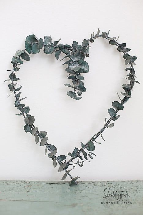 5 Minute Eucalyptus Wreath Project DIY - shabbyfufu.com Heart Wreath Ideas, Eucalyptus Cottage, Heart Wreath Diy, Arts And Craft Ideas, Sinus Headache, Dried Eucalyptus, Wreath Project, Lavender Heart, Reception Tables