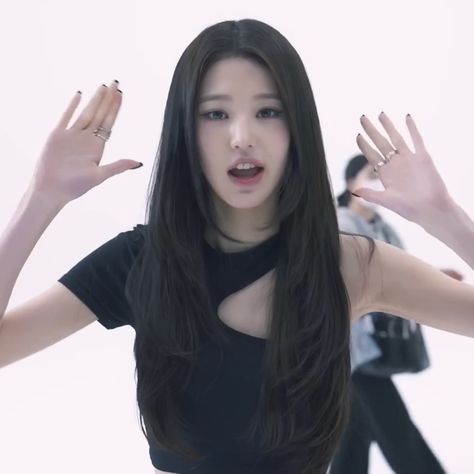 Wonyoung Layered Hair, Wonyoung Long Hair, Wonyoung Straight Hair, Wonyoung I Am, Wonyoung Haircut, Wonyoung Hairstyle, Wonyoung Hair, Screenshot Icon, Hair Layers