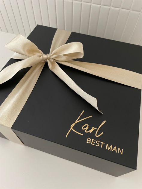 Groomsmen Box Ideas, Bridal Party Proposal Boxes, Groom Gift Box, Groomsmen Boxes, Best Man Proposal, Groomsmen Proposal Gifts, Bridesmaid Groomsmen Gifts, Proposal Boxes, Groomsmen Gift Box