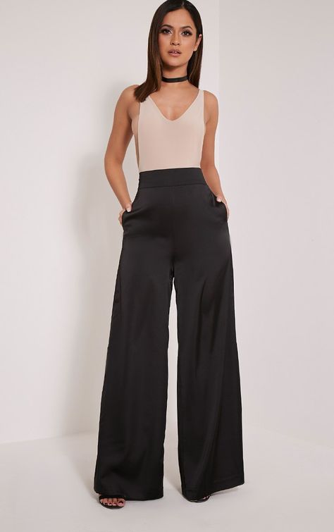 Black Plazo Outfit, Black Palazzo Outfit, Flare Pants Outfit Classy, Black Plazo, Black Palazzo Pants Outfit, Black Flare Pants Outfit, Plazo Outfits, High Waisted Black Pants, Palazzo Outfit