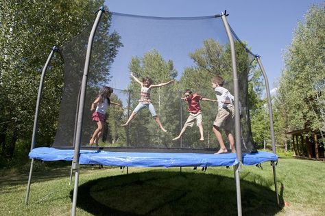 What Are Some Safe and Fun Backyard Trampoline Games? Trampoline Pad, Jumping Trampoline, Trampoline Games, Outdoor Trampoline, Best Trampoline, Backyard Trampoline, Equestrian Problems, Natural Horsemanship, Horse Training Tips