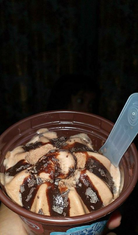 Ice Cream Indomaret, Ice Cream Snaps, Ice Cream Snap, Resep Diet, Food Drink Photography, Food Drinks Dessert, Food Quotes, Ice Cream Sundae, Snap Food