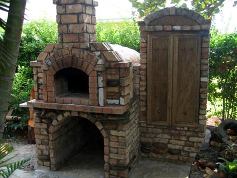 12 DIY Smokehouses For Cooking And Preserving Food Brick Smoker, Build A Smoker, Diy Smoker, Outdoor Smoker, Brick Pizza Oven, Bread Oven, Wood Oven, Outdoor Oven, Brick Oven