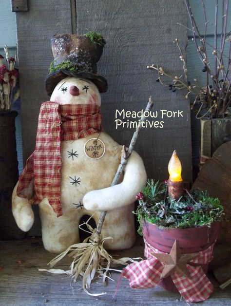 Primitive Winter Snowman Doll with Broom by MeadowForkPrims Valentine Snowman, Primitive Valentine Decor, Primitive Valentine, Homemade Ideas, Primitive Patterns, Prim Christmas, Primitive Snowmen, Snowmen Patterns, Primitive Crafts